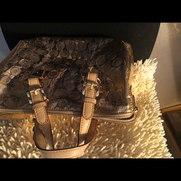 Handbag - Picture 2 of 8